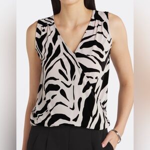 Beacon Patty V Neck Knit Top. NWT